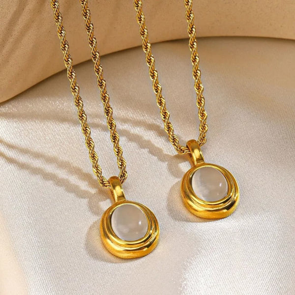 Aurelia Pendant Necklace