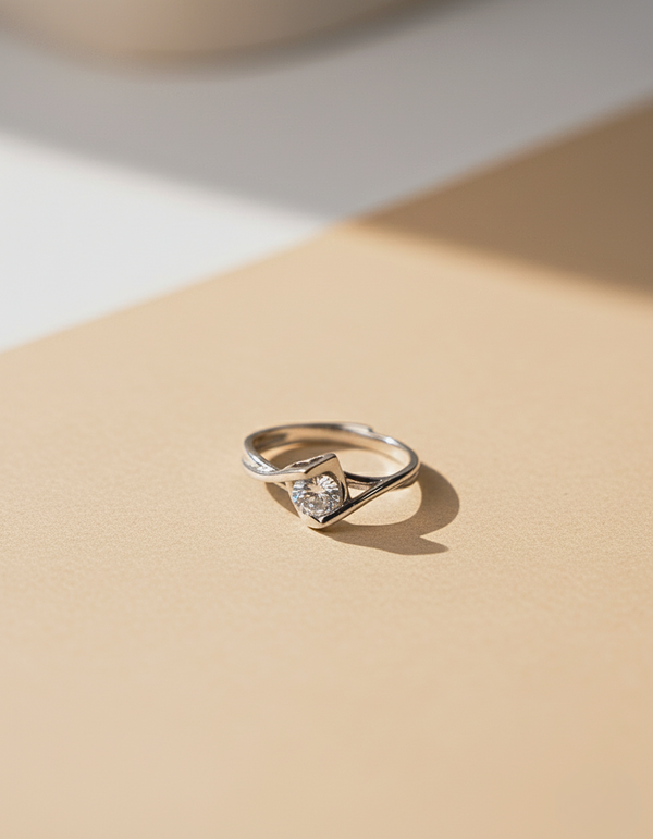 Luna Enchant Solitaire Ring